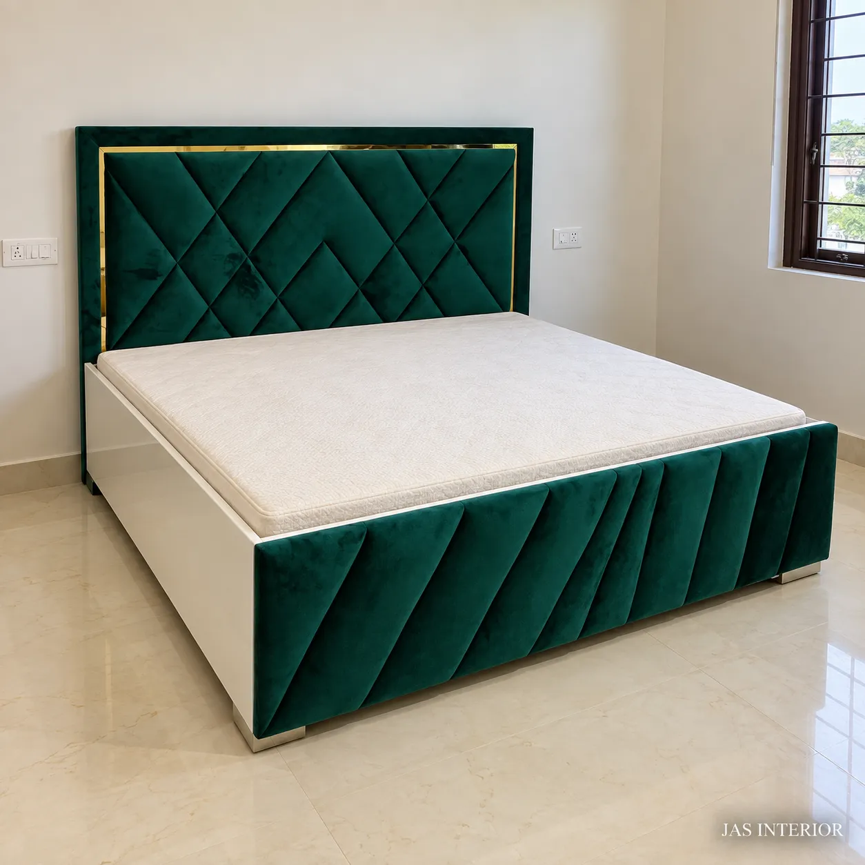 Wooden Folding Bed - Emerald Velvet Bed in Minimalist Bedroom(1)